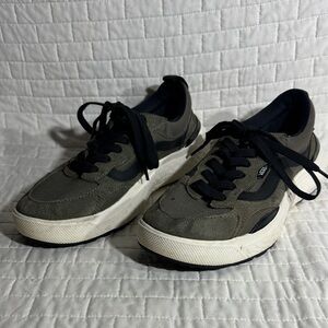 Vans UltraRange Neo VR3 shoe in a Kalamata green colorway